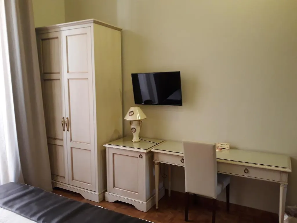 Отель Alexander House Катания Италия